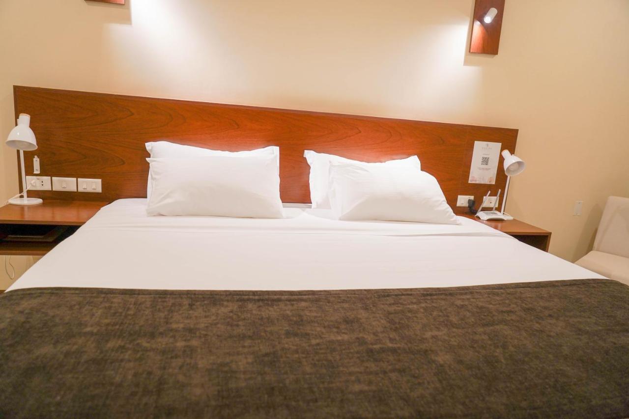 Chairu Eco Hotel Santa Cruz de La Sierra Exteriör bild